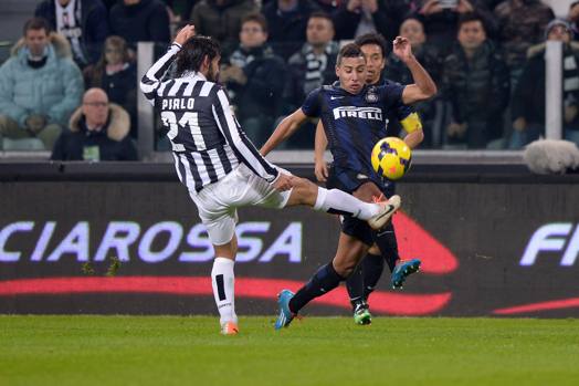 Il tocco magico di Andrea Pirlo. LaPresse